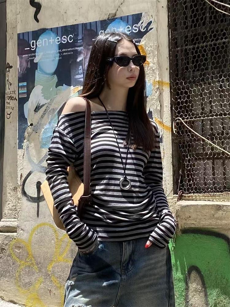 Winter Clothing Aesthetic - Ästhetisches 2000er-Jahre Damen T-Shirt Langarm Gestreift