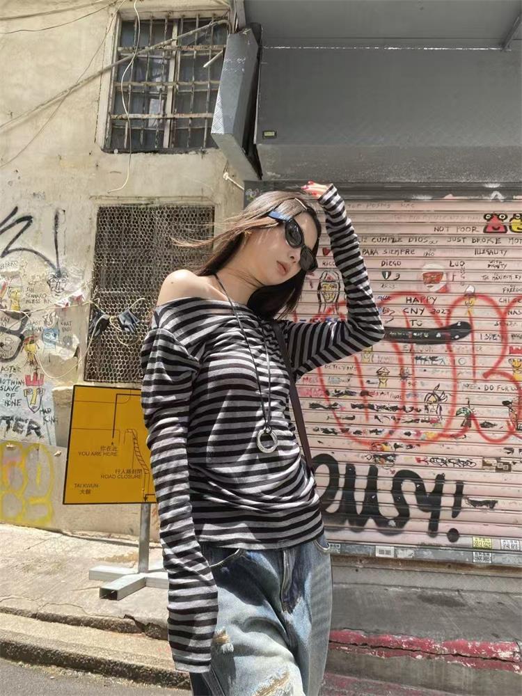 Ästhetisches 2000er-Jahre Dame – Winter Clothing Aesthetic Bewertung und Preis